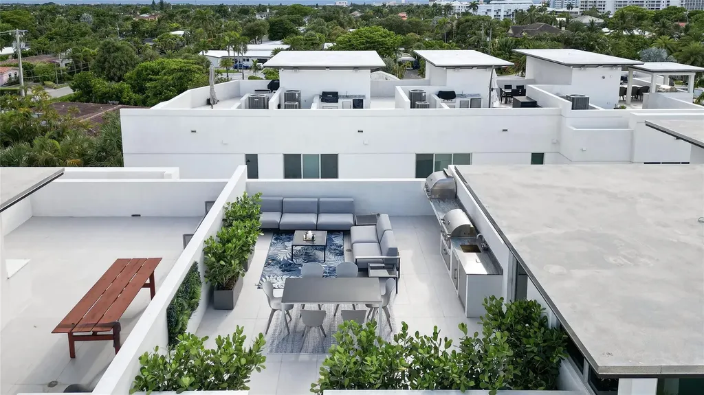 244 Garden Court Lauderdale By The Sea FL 33308