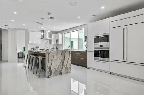 244 Garden Court Lauderdale By The Sea FL 33308