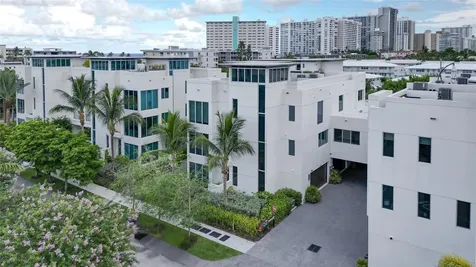 244 Garden Court Lauderdale By The Sea FL 33308