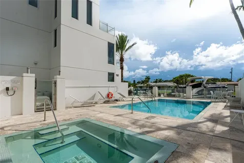 244 Garden Court Lauderdale By The Sea FL 33308