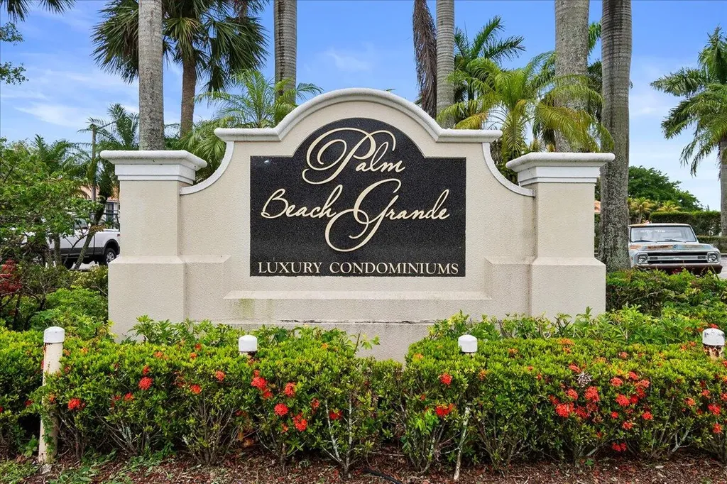1524 Lake Crystal Drive Royal Palm Beach FL 33411
