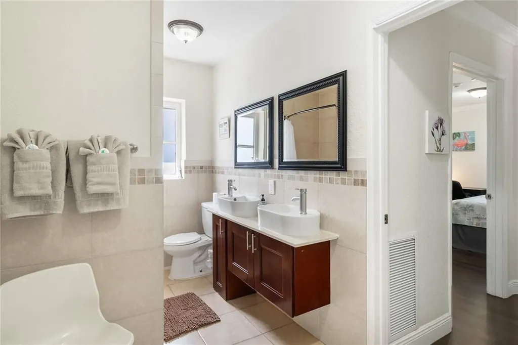 2625 NE 13th Court Fort Lauderdale FL 33304