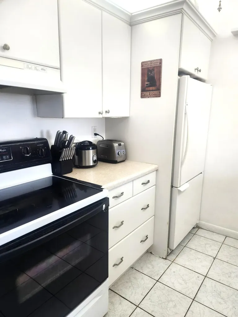 250 NE 20th Street Boca Raton FL 33431