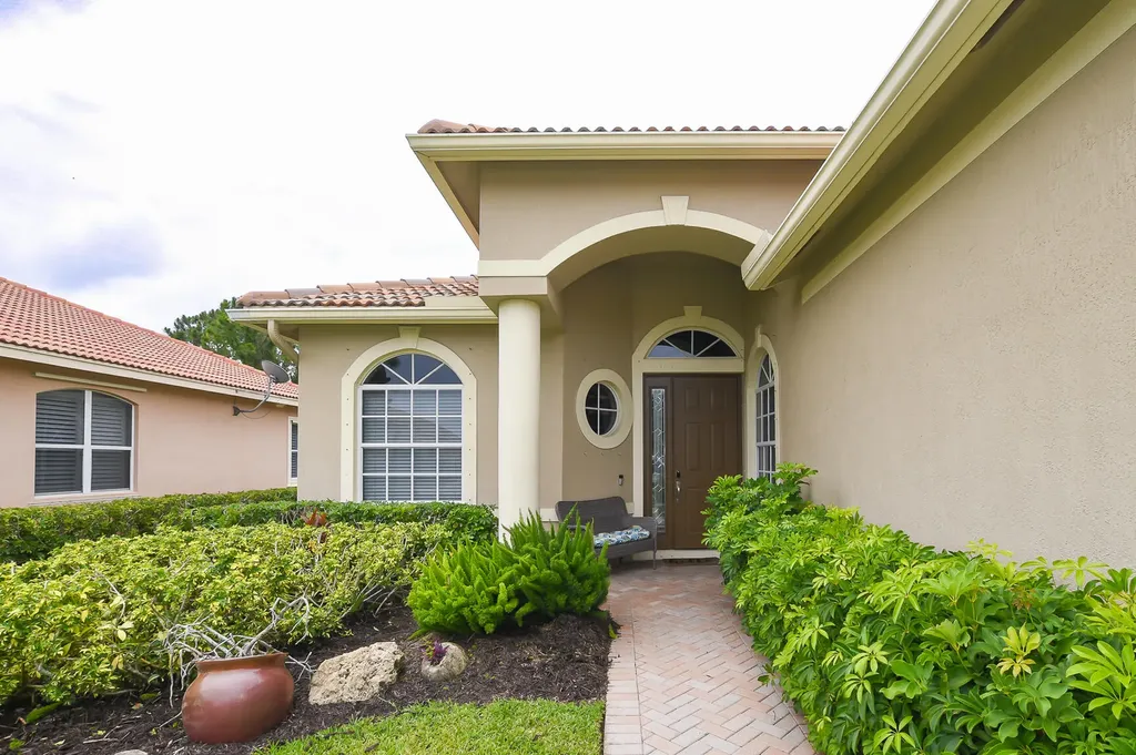 9172 Pumpkin Ridge Port St Lucie FL 34986
