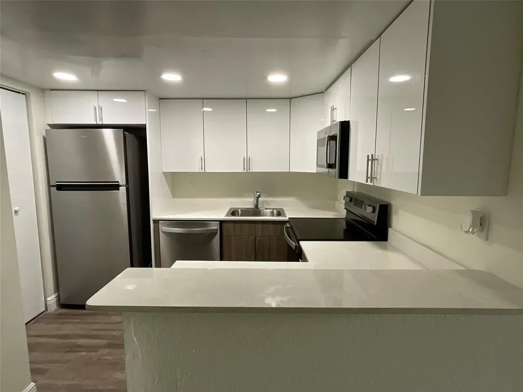 19455 NE 10 Avenue North Miami Beach FL 33179