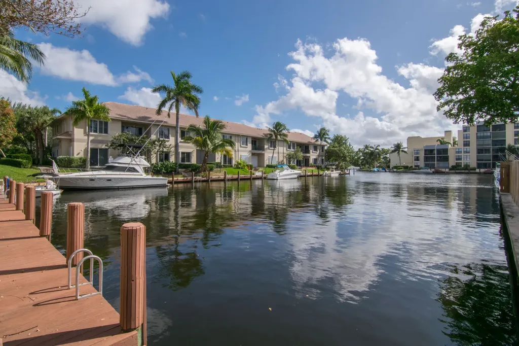 1 Royal Palm Way Boca Raton FL 33432