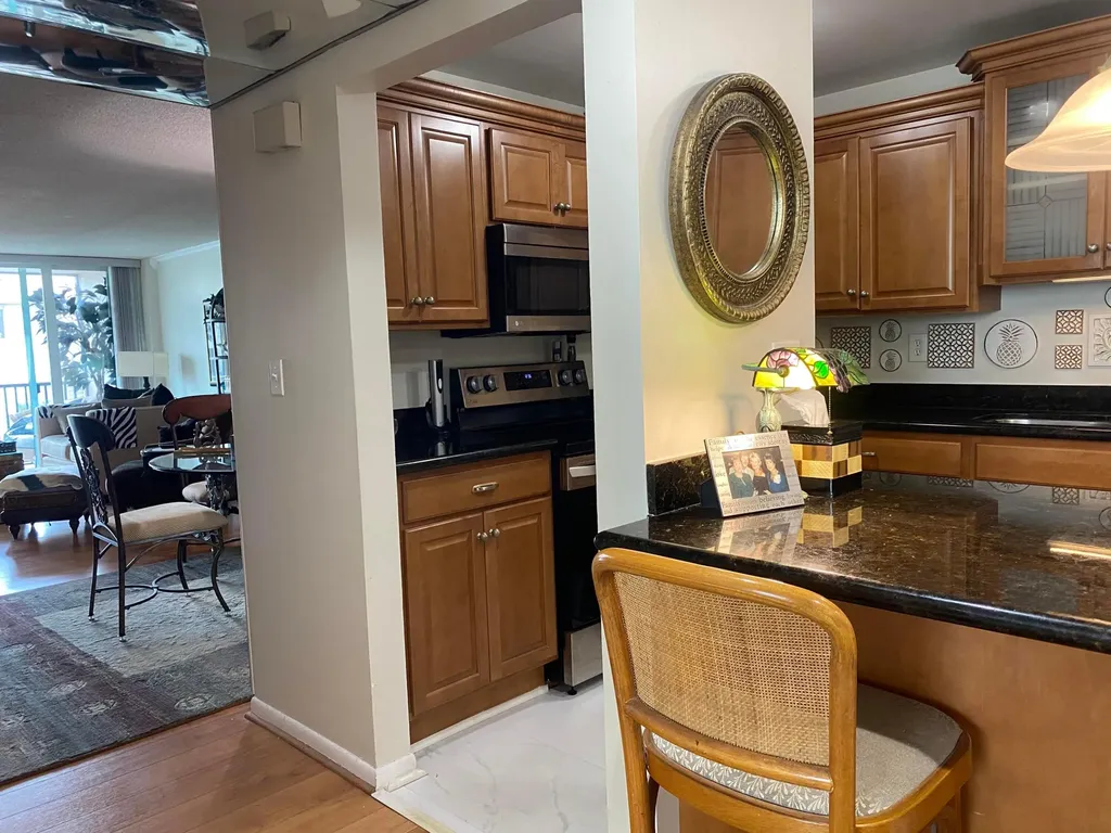 1 Royal Palm Way Boca Raton FL 33432