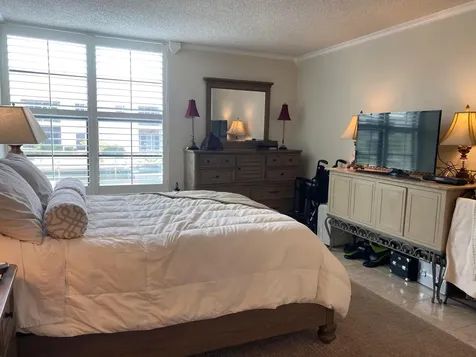 1 Royal Palm Way Boca Raton FL 33432