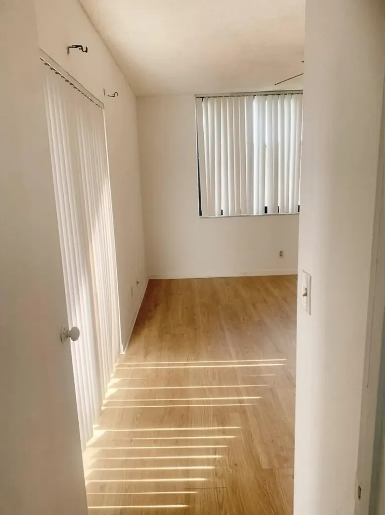 3915 Victoria Drive NE West Palm Beach FL 33406