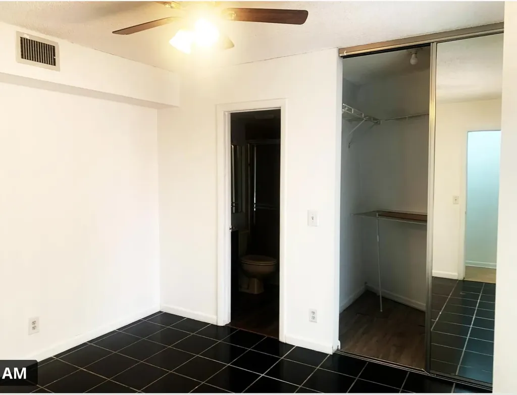 3915 Victoria Drive NE West Palm Beach FL 33406