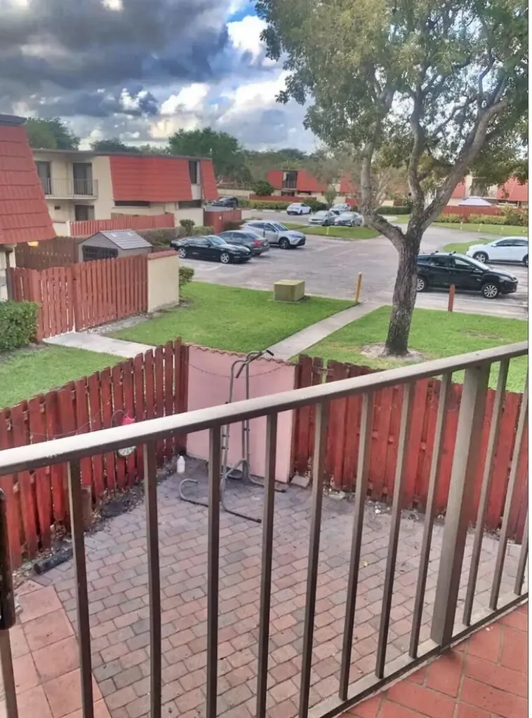 3915 Victoria Drive NE West Palm Beach FL 33406