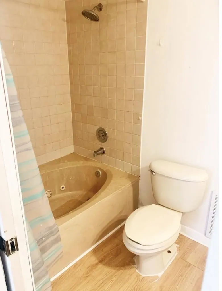 3915 Victoria Drive NE West Palm Beach FL 33406