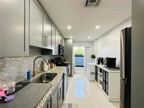 1168 NW 97th Avenue Pembroke Pines FL 33024