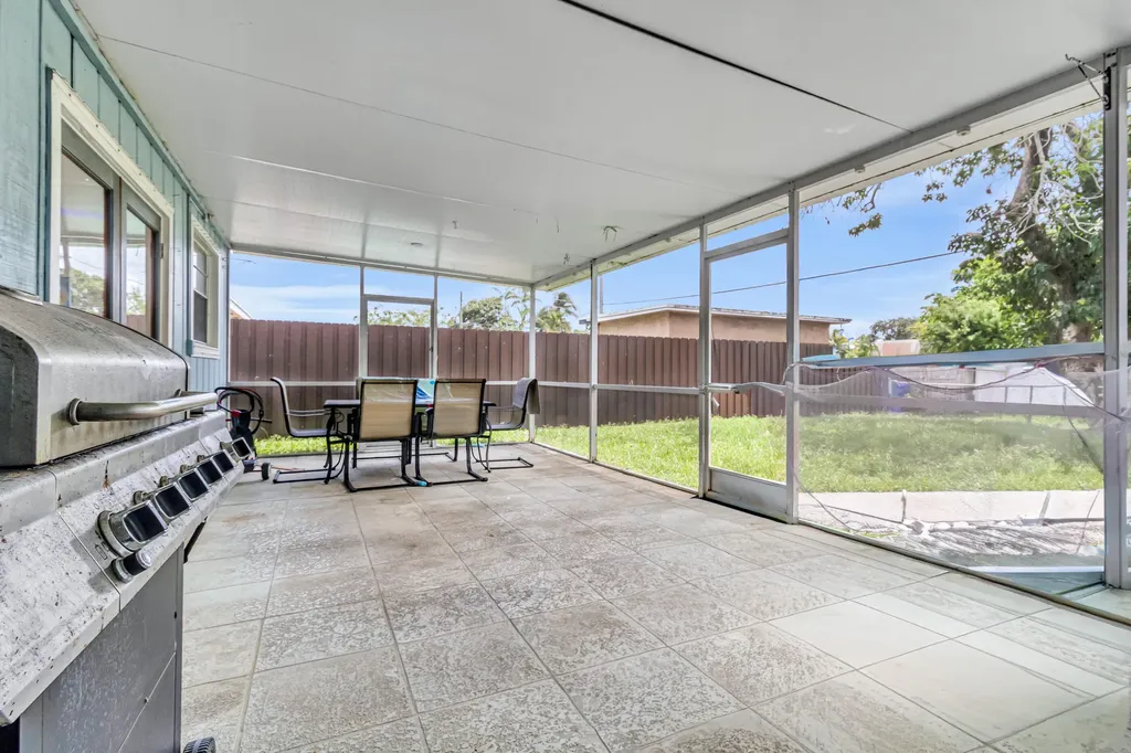 2200 N 47th Avenue Hollywood FL 33021