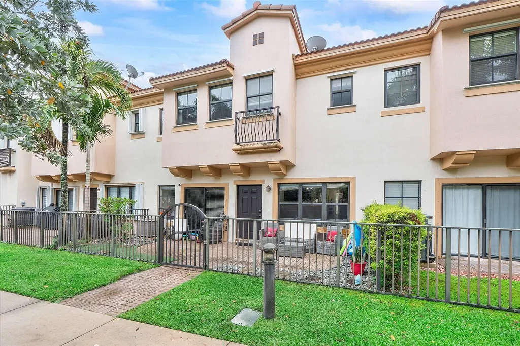 4755 Cypress Street Coconut Creek FL 33073