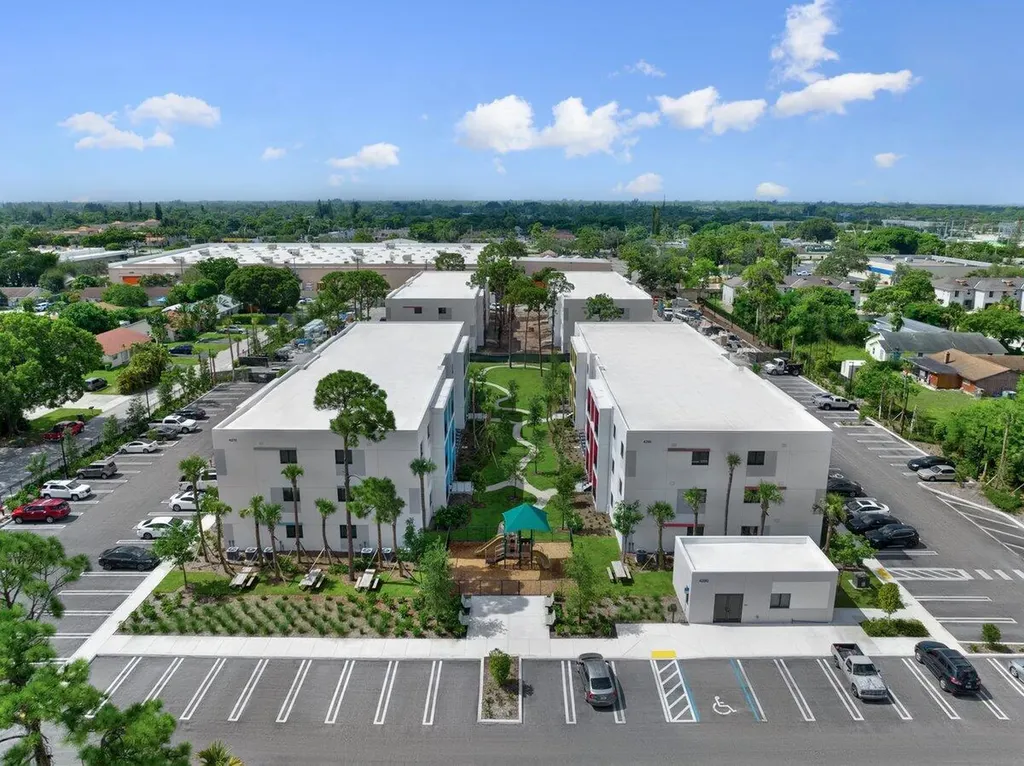 4290 Lakewood Road Lake Worth Beach FL 33461