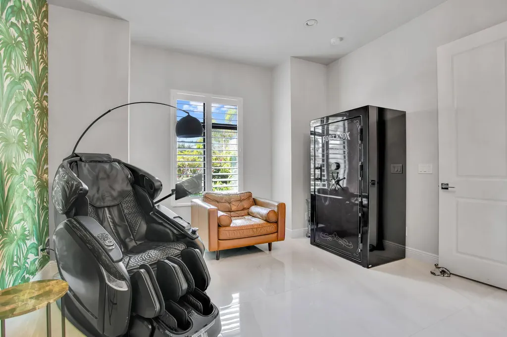 6903 NW 28th Avenue Boca Raton FL 33496