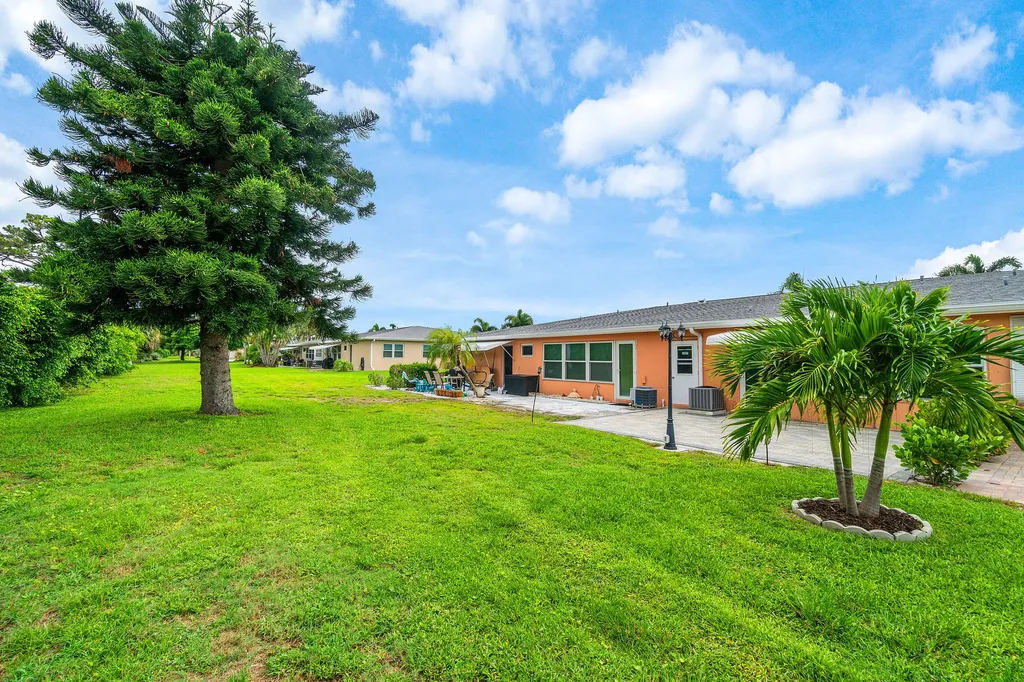 180 N High Point Boynton Beach FL 33435