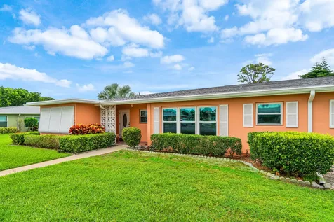 180 N High Point Boynton Beach FL 33435