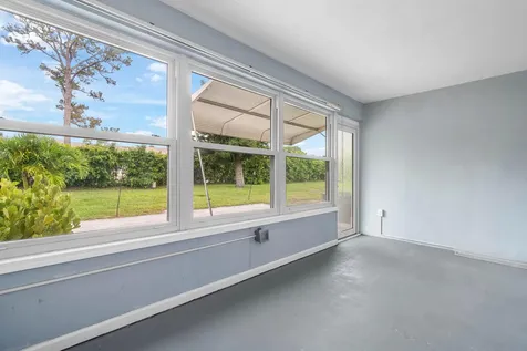 180 N High Point Boynton Beach FL 33435