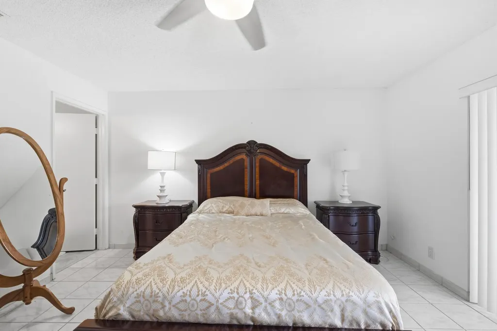 8128 Summerbreeze Lane Boca Raton FL 33496
