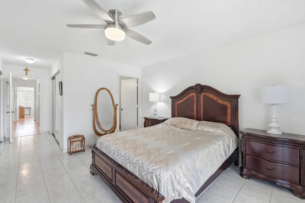 8128 Summerbreeze Lane Boca Raton FL 33496