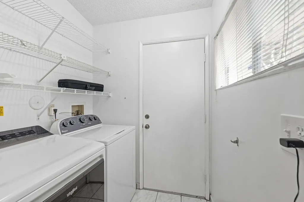 8128 Summerbreeze Lane Boca Raton FL 33496