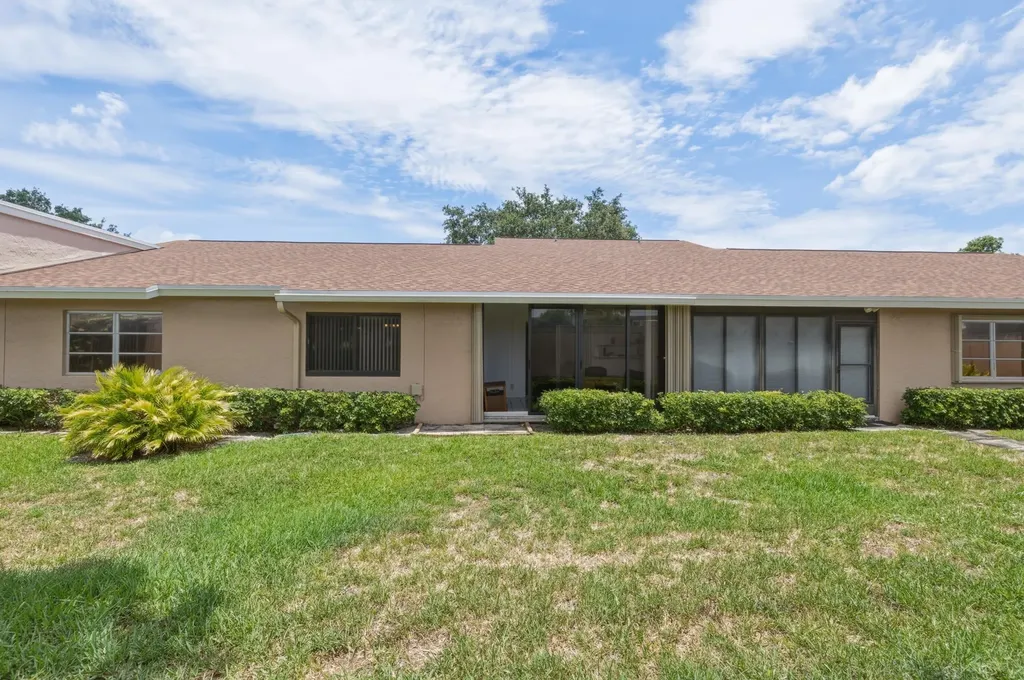 8128 Summerbreeze Lane Boca Raton FL 33496