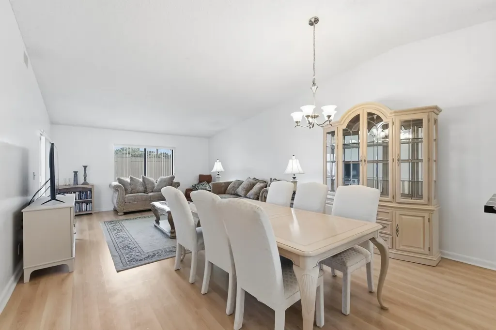 8128 Summerbreeze Lane Boca Raton FL 33496