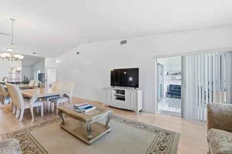 8128 Summerbreeze Lane Boca Raton FL 33496