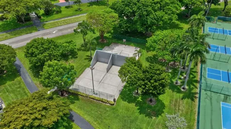 8128 Summerbreeze Lane Boca Raton FL 33496