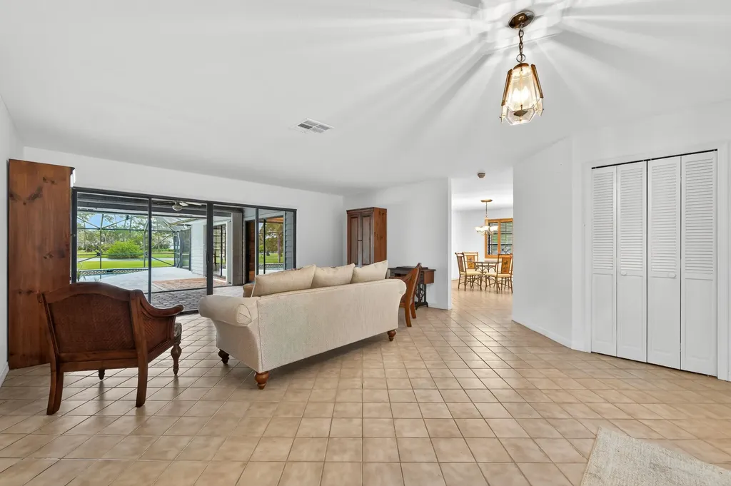 441 NE Town Terrace Jensen Beach FL 34957