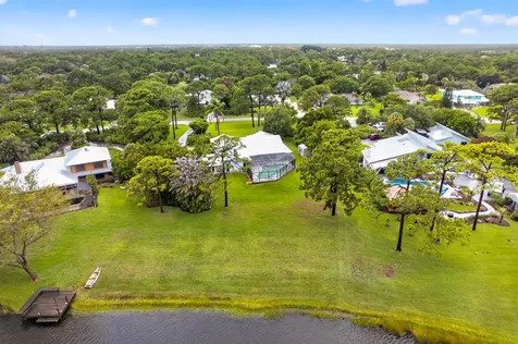 441 NE Town Terrace Jensen Beach FL 34957