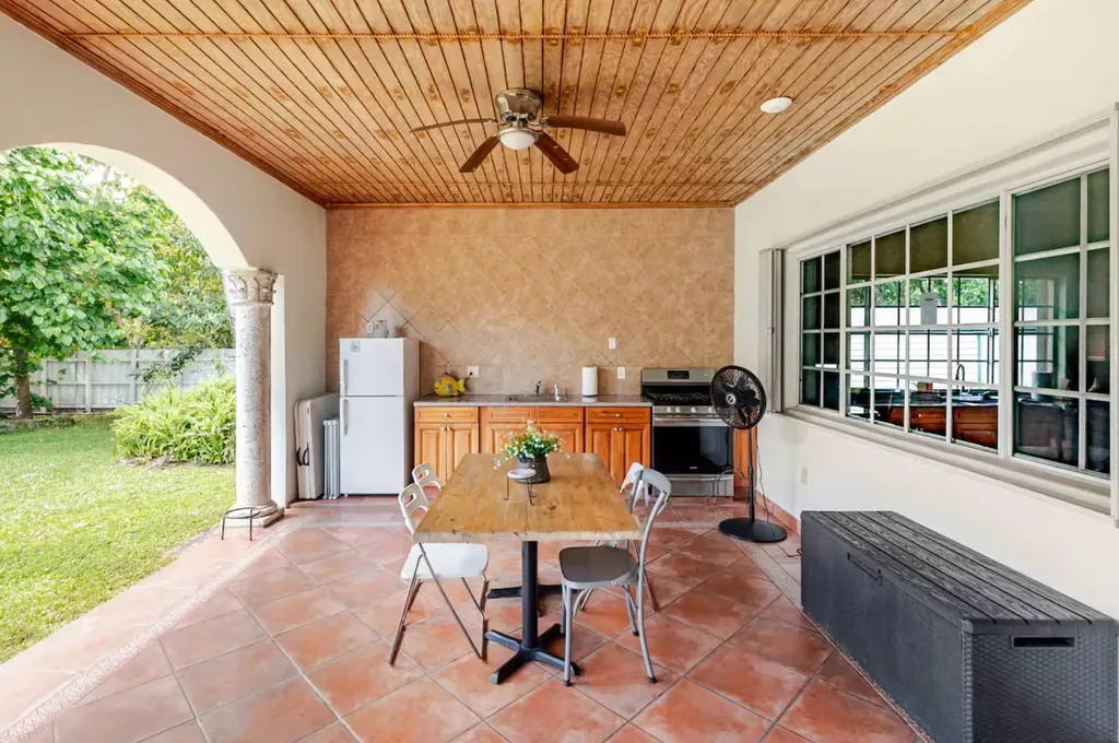 150 NE 146th Street NE Miami FL 33161