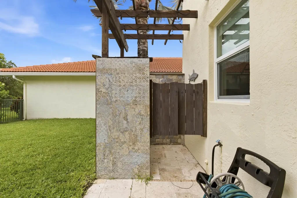 119 Hidden Hollow Drive Palm Beach Gardens FL 33418