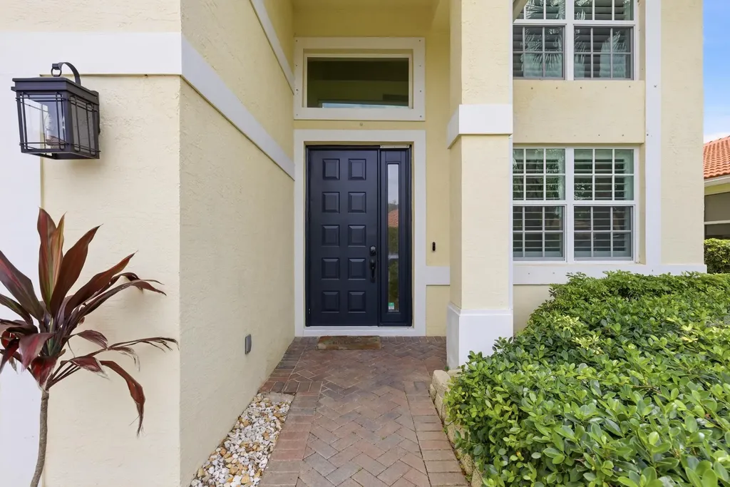 119 Hidden Hollow Drive Palm Beach Gardens FL 33418