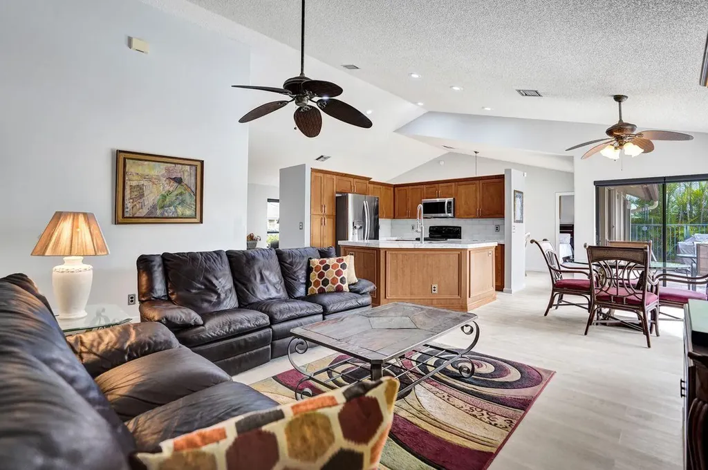 6063 Sunberry Circle Boynton Beach FL 33437