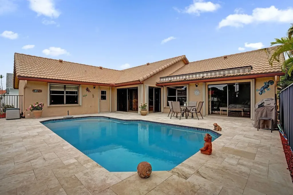 6063 Sunberry Circle Boynton Beach FL 33437