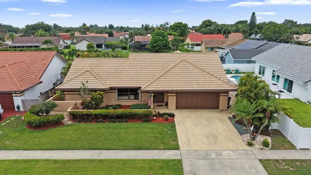 6063 Sunberry Circle Boynton Beach FL 33437