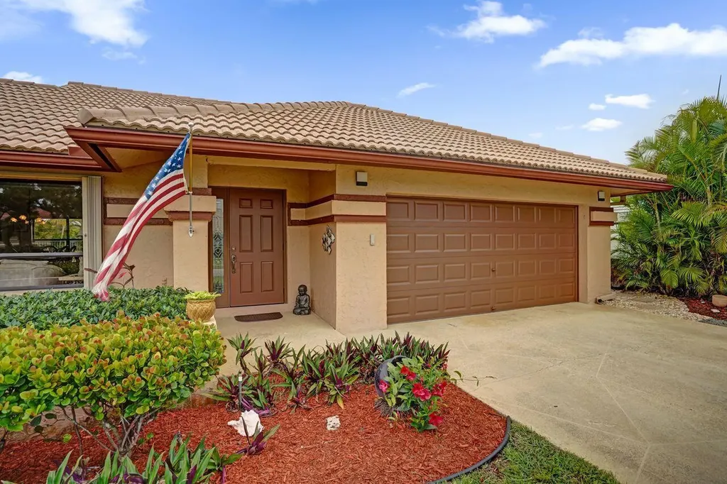 6063 Sunberry Circle Boynton Beach FL 33437