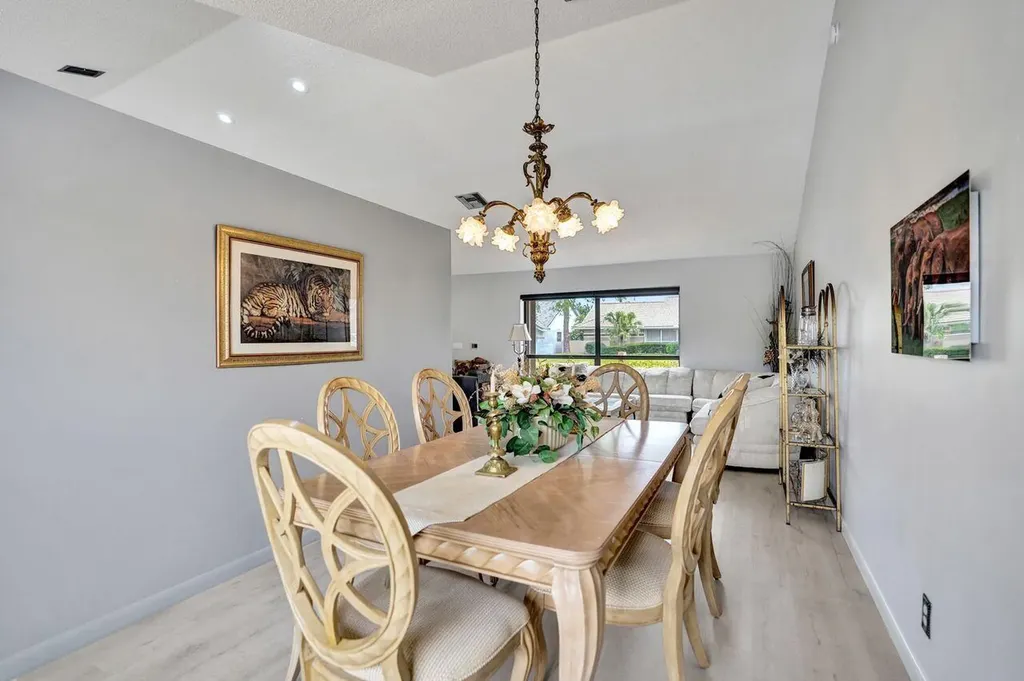 6063 Sunberry Circle Boynton Beach FL 33437
