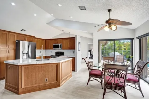 6063 Sunberry Circle Boynton Beach FL 33437