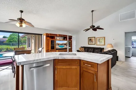6063 Sunberry Circle Boynton Beach FL 33437