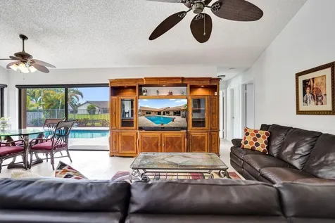 6063 Sunberry Circle Boynton Beach FL 33437