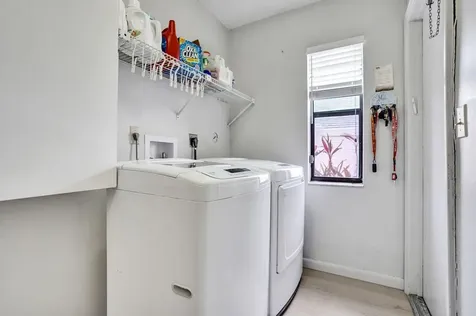 6063 Sunberry Circle Boynton Beach FL 33437