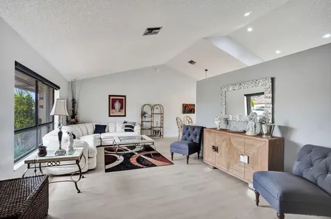 6063 Sunberry Circle Boynton Beach FL 33437