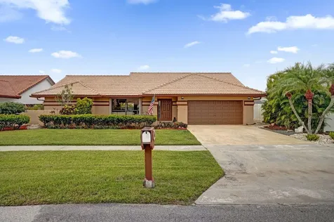 6063 Sunberry Circle Boynton Beach FL 33437