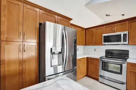 6063 Sunberry Circle Boynton Beach FL 33437