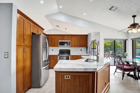 6063 Sunberry Circle Boynton Beach FL 33437