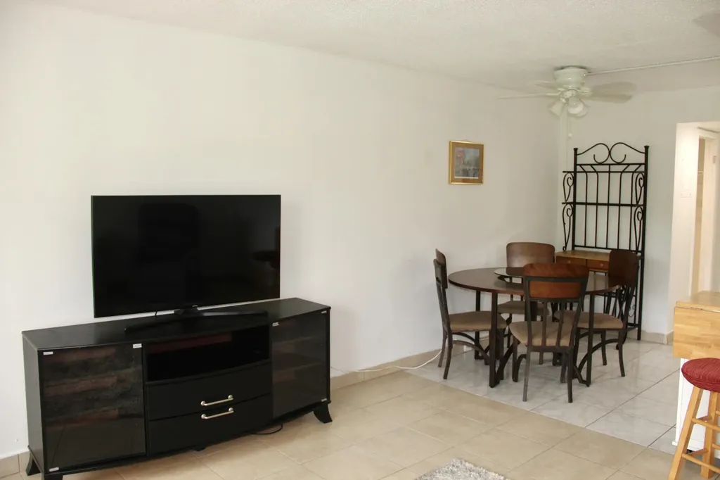 175 Canterbury West Palm Beach FL 33417